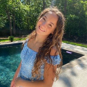 Meet your Posher, Avery